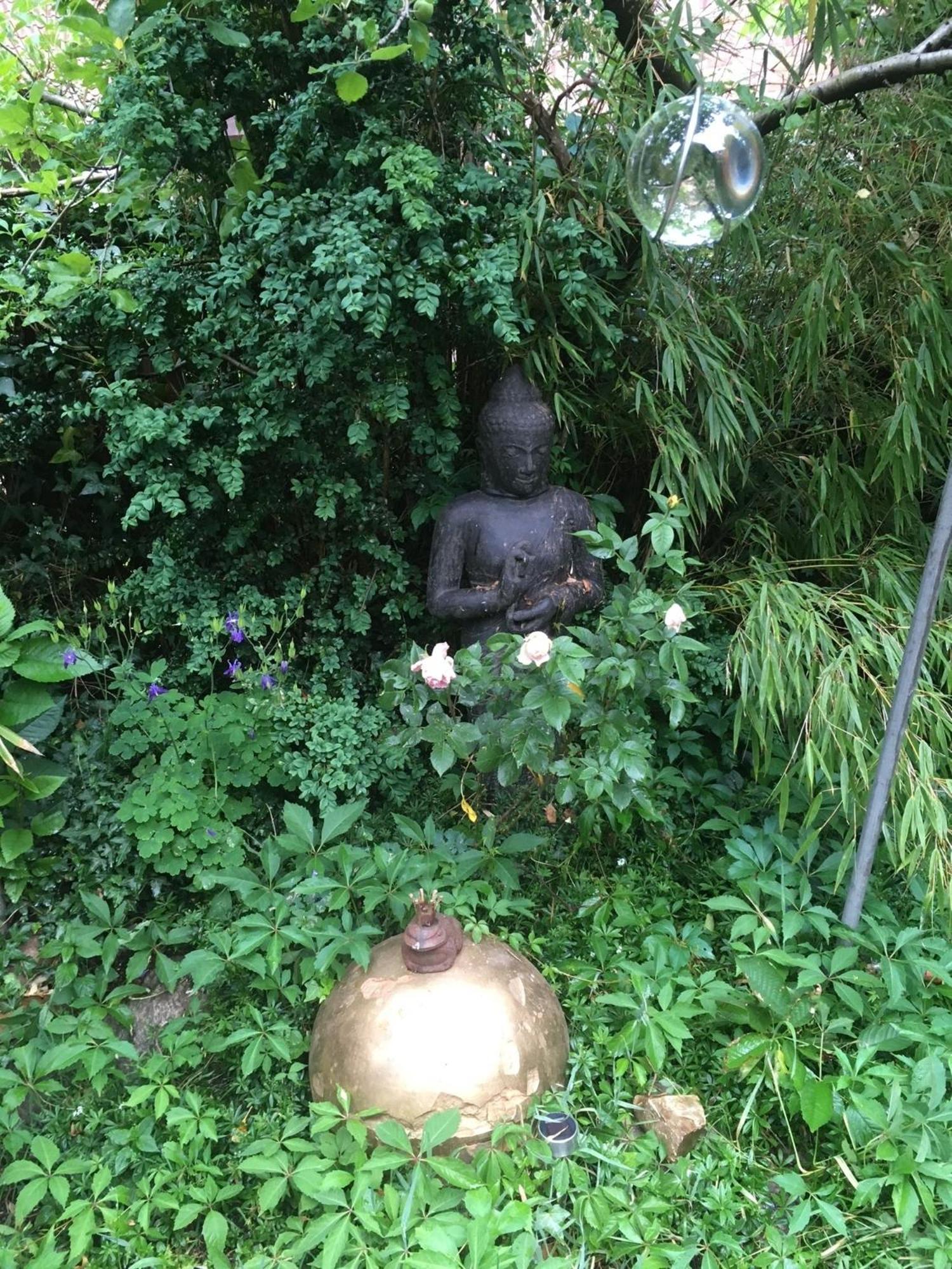 Grosse Hobbithoehle Mit Gemeinschaftsgarten نيوستاد ام روبنبر المظهر الخارجي الصورة